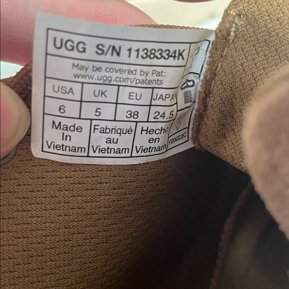 UGG Canoe Youth 6 (Women’s Size 7.5-8) 38 EU US Chestnut Suede Lightweight Boots - Picture 8 of 15